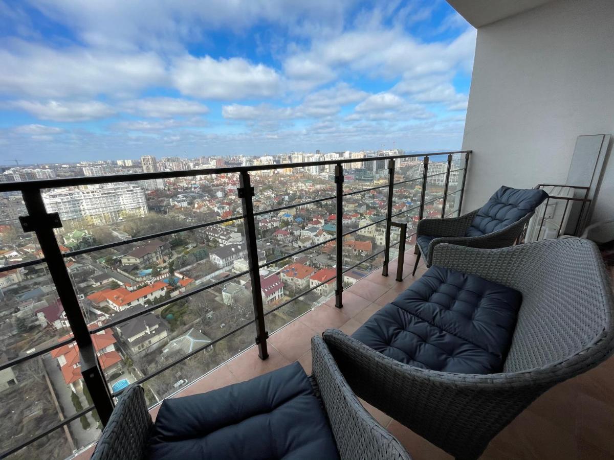 Razor Apartment With Terrace, Kamanina أوديسا المظهر الخارجي الصورة